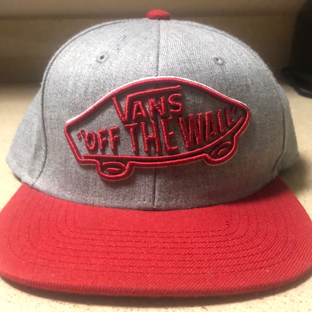 Vans off the way gray SnapBack with Red Bill - Picture 1 of 2